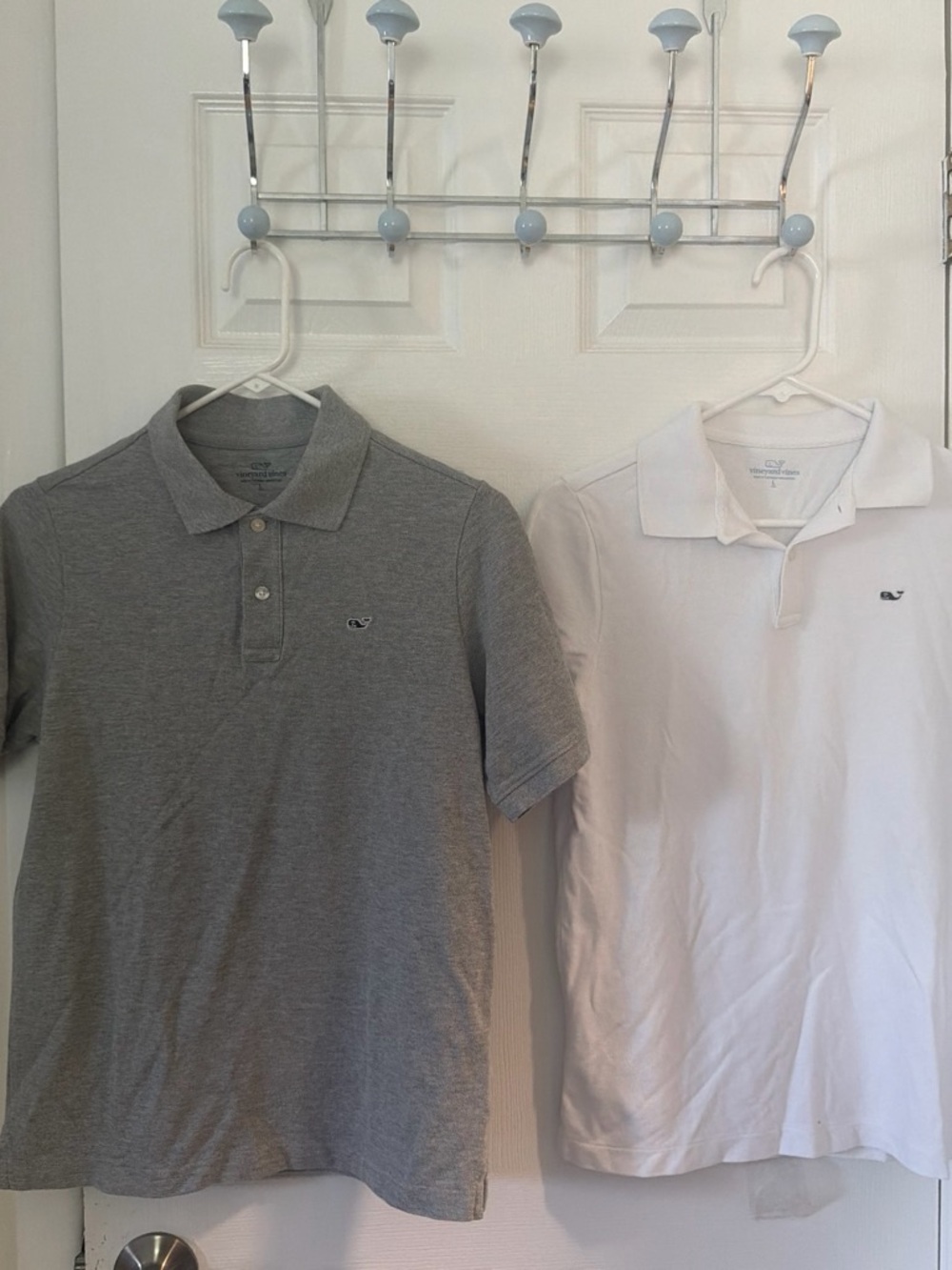 Vineyard Vines Men’s Polo Pair in Grey and White
